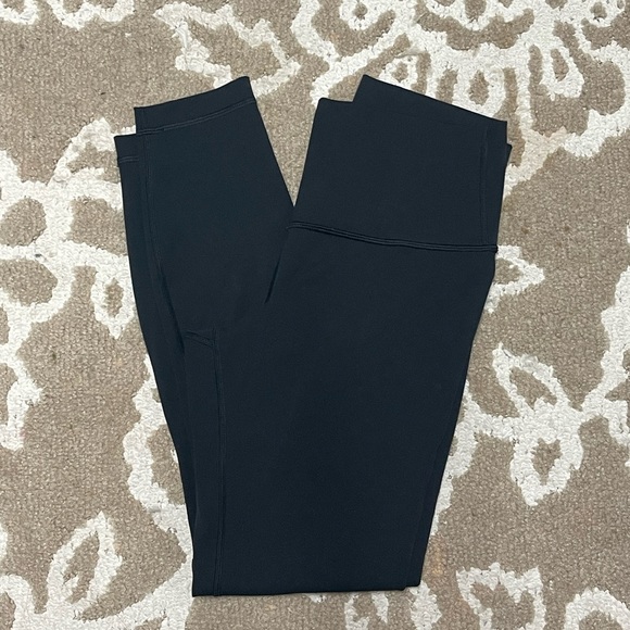 Lululemon - Picture 2 of 3